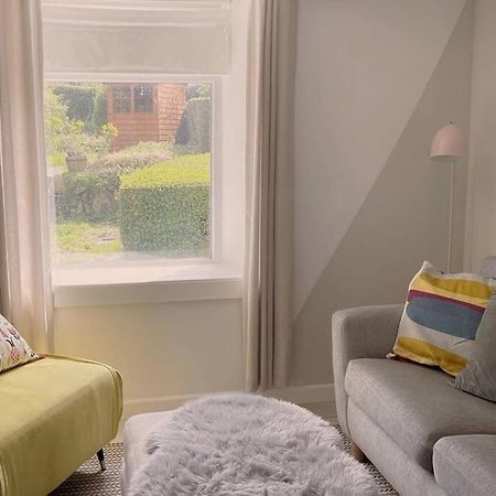 Cosy 2-Bedroom Family Cottage Centrally Located. Leedstown Eksteriør billede