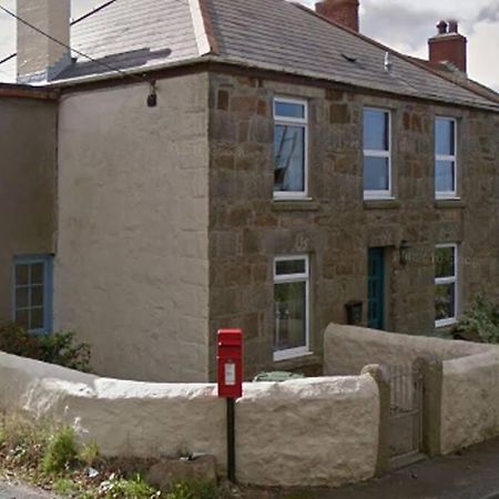 Cosy 2-Bedroom Family Cottage Centrally Located. Leedstown Eksteriør billede