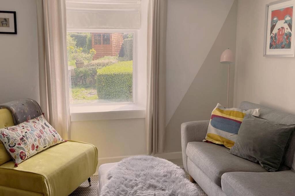 Cosy 2-Bedroom Family Cottage Centrally Located. Leedstown Eksteriør billede