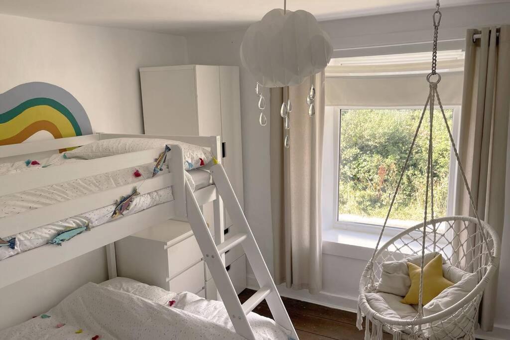 Cosy 2-Bedroom Family Cottage Centrally Located. Leedstown Eksteriør billede