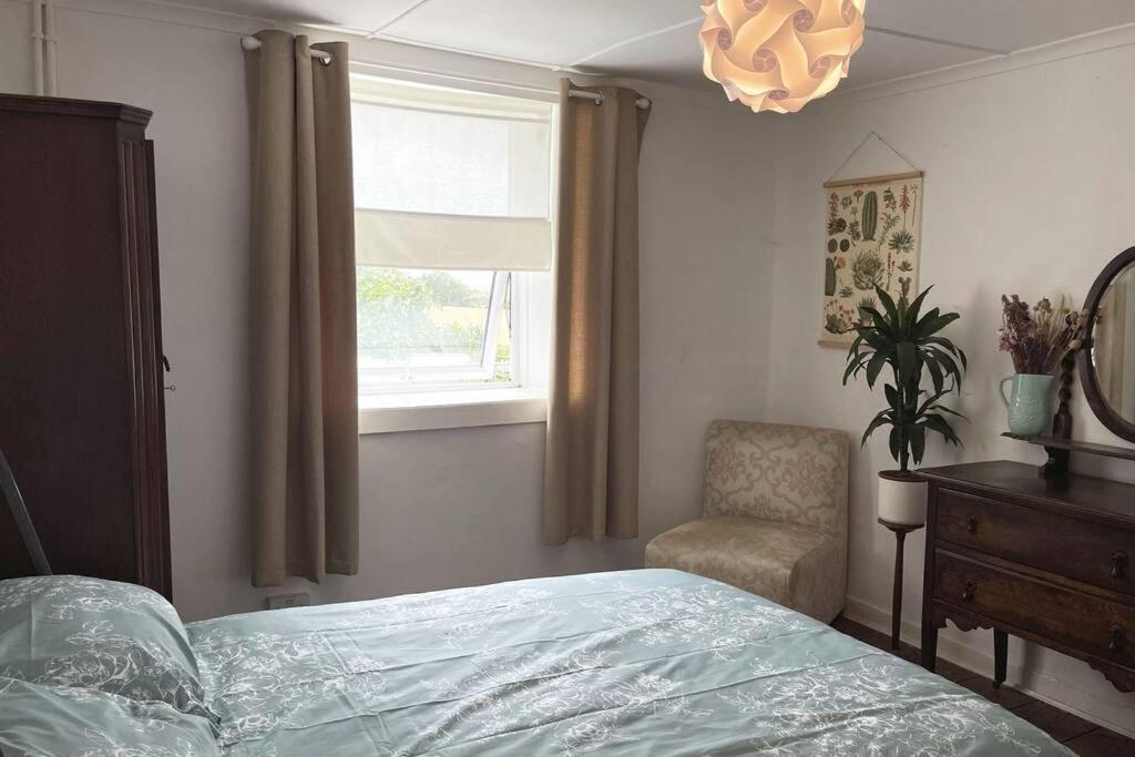 Cosy 2-Bedroom Family Cottage Centrally Located. Leedstown Eksteriør billede